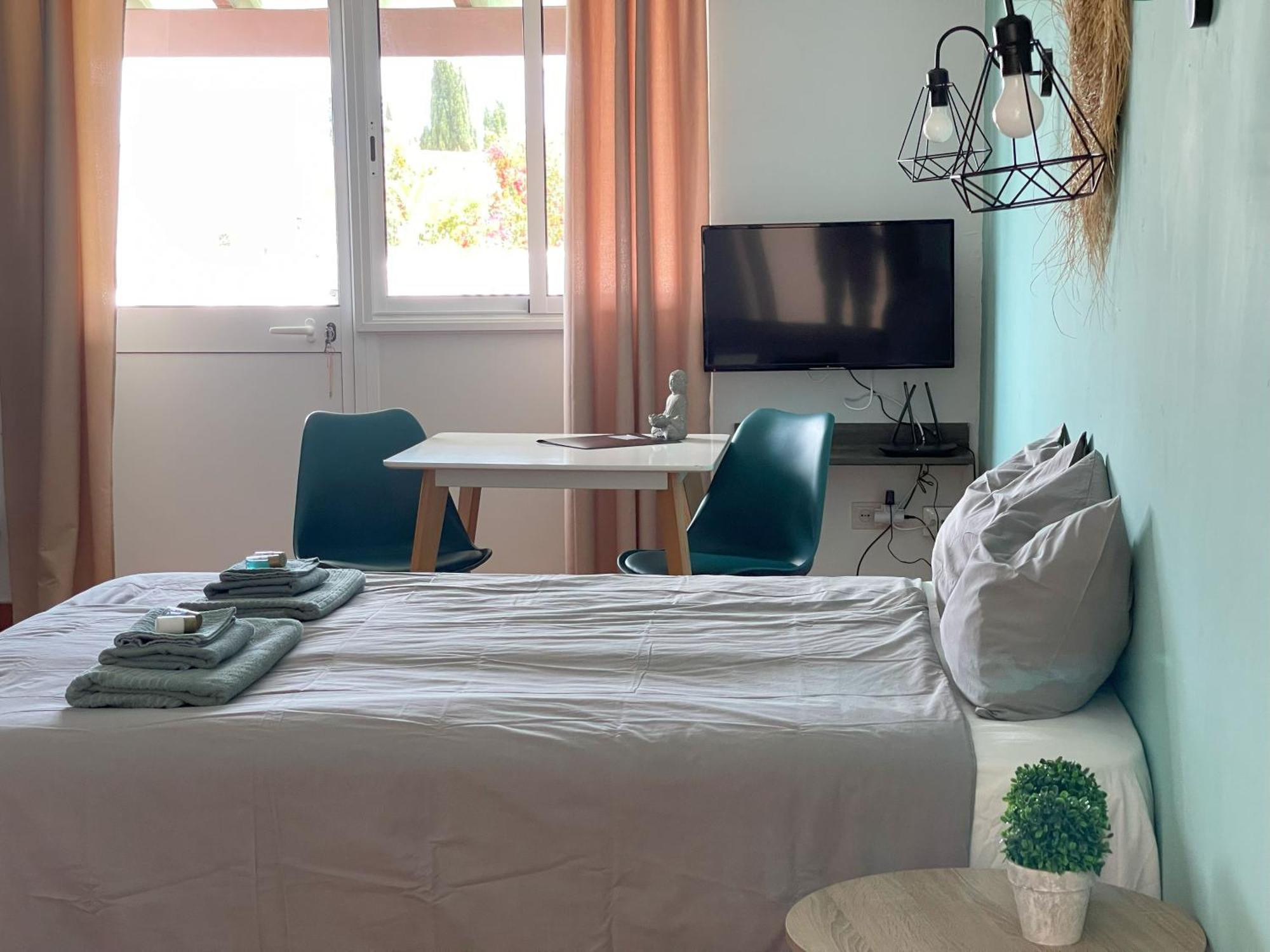 La Casa De Familia Bed & Breakfast Malaga Luaran gambar